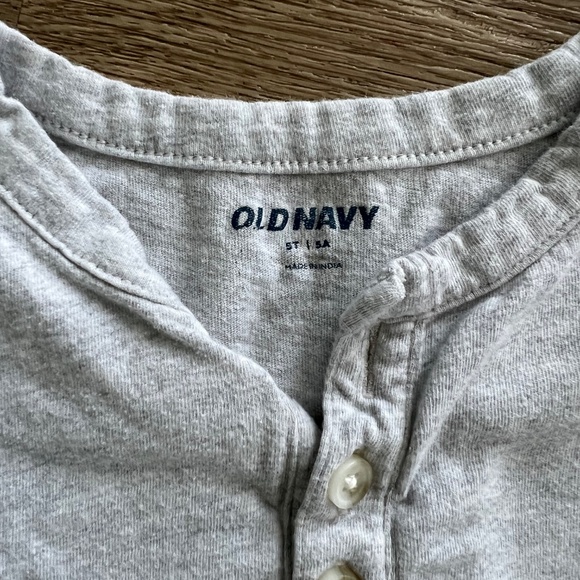 Boys shirts bundle with Mario slippers (4 tops and slippers) - Picture 8 of 10